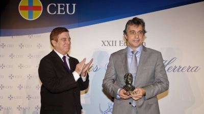 El Dr. D. Pablo Campos Calvo-Sotelo recibe el Premio “Ángel Herrrera” de Investigación CEU 2018